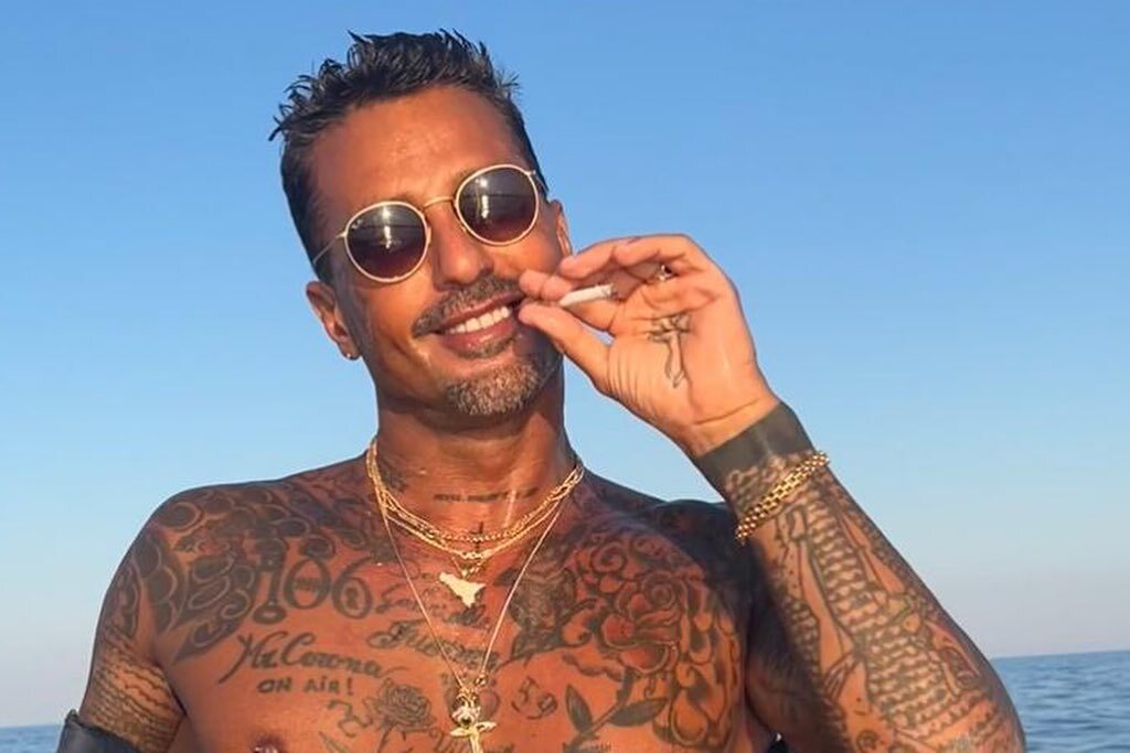 fabrizio corona Who Is Fabrizio Corona? All About the Italian Entrepreneur