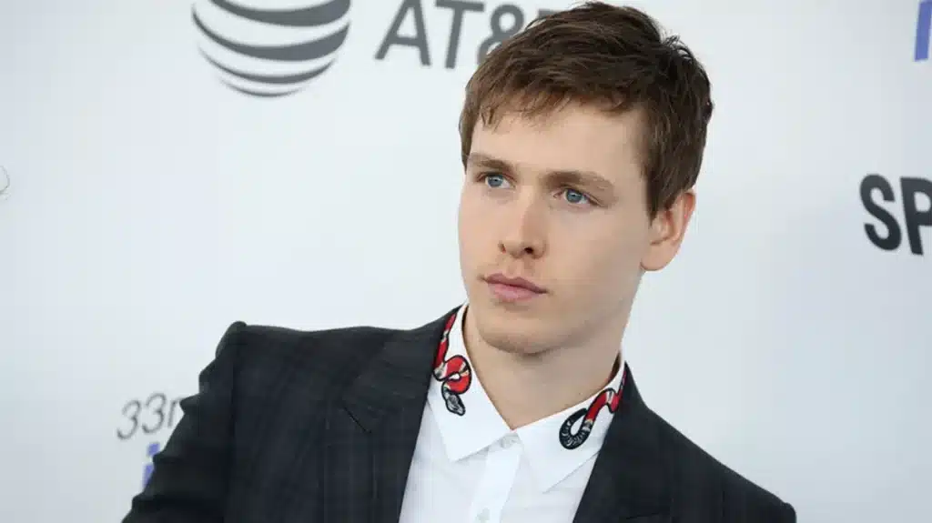 Harris Dickinson Height Harris Dickinson Height: Exact Measurement and Physical Profile