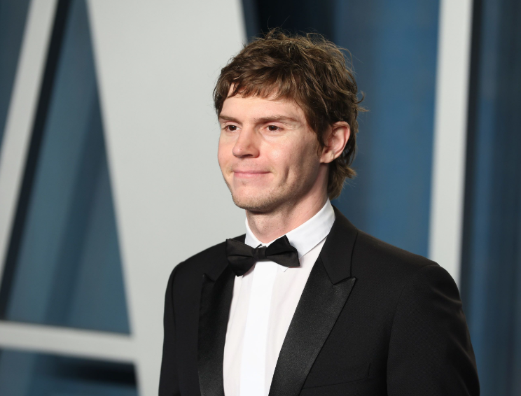 evan peters girlfriend Evan Peters Girlfriend: Relationship History and Current Love Life